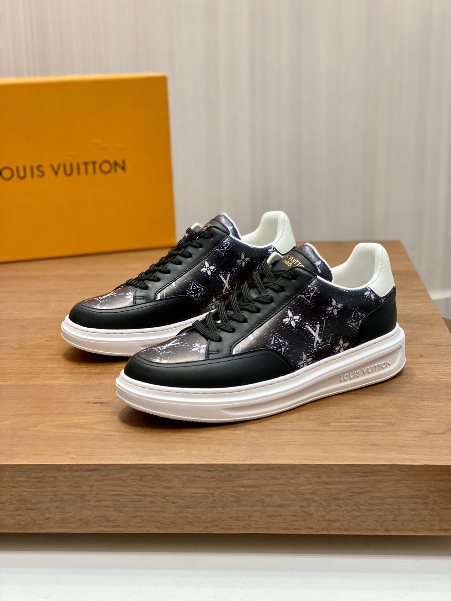 Men L*ouis V*uitton Top Sneaker