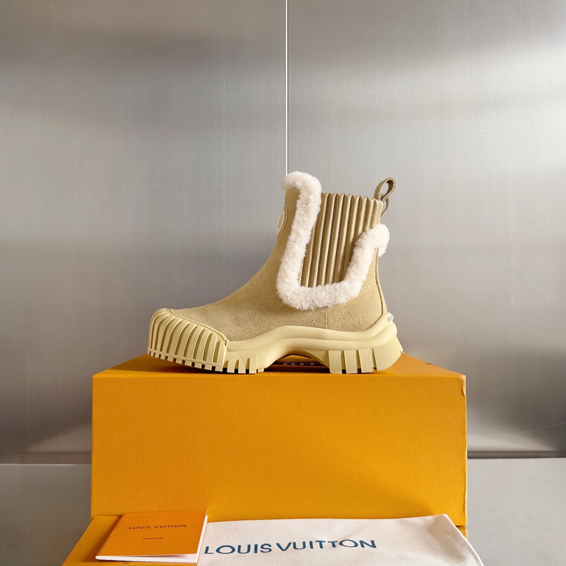 Women L*ouis V*uitton Top Sneaker