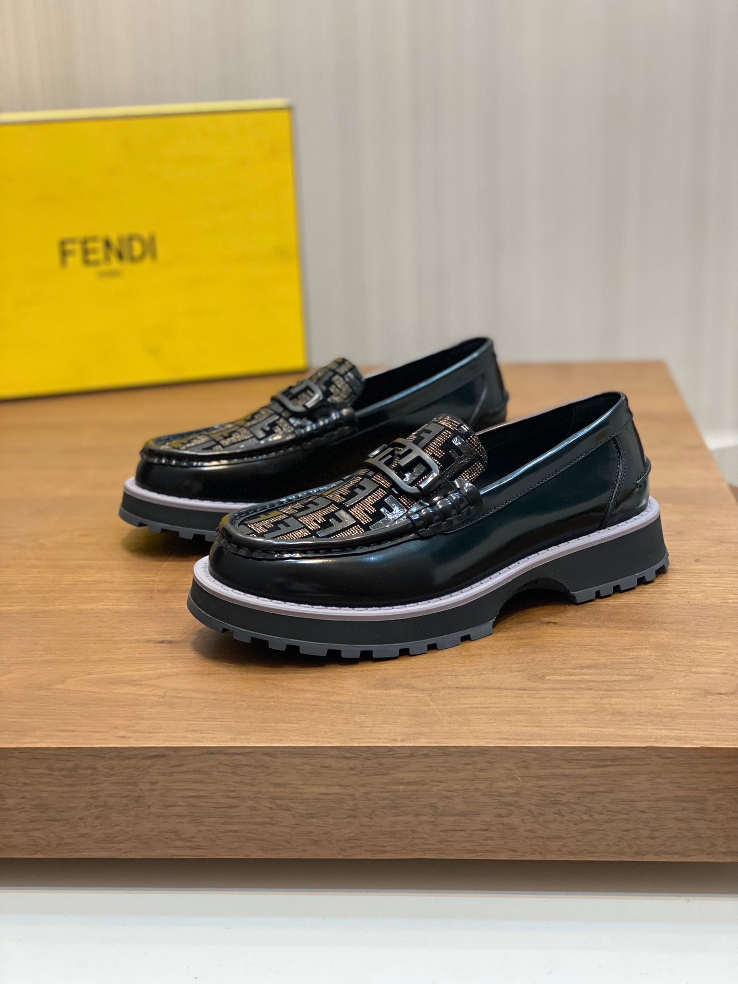 Men F*endi Top Sneaker