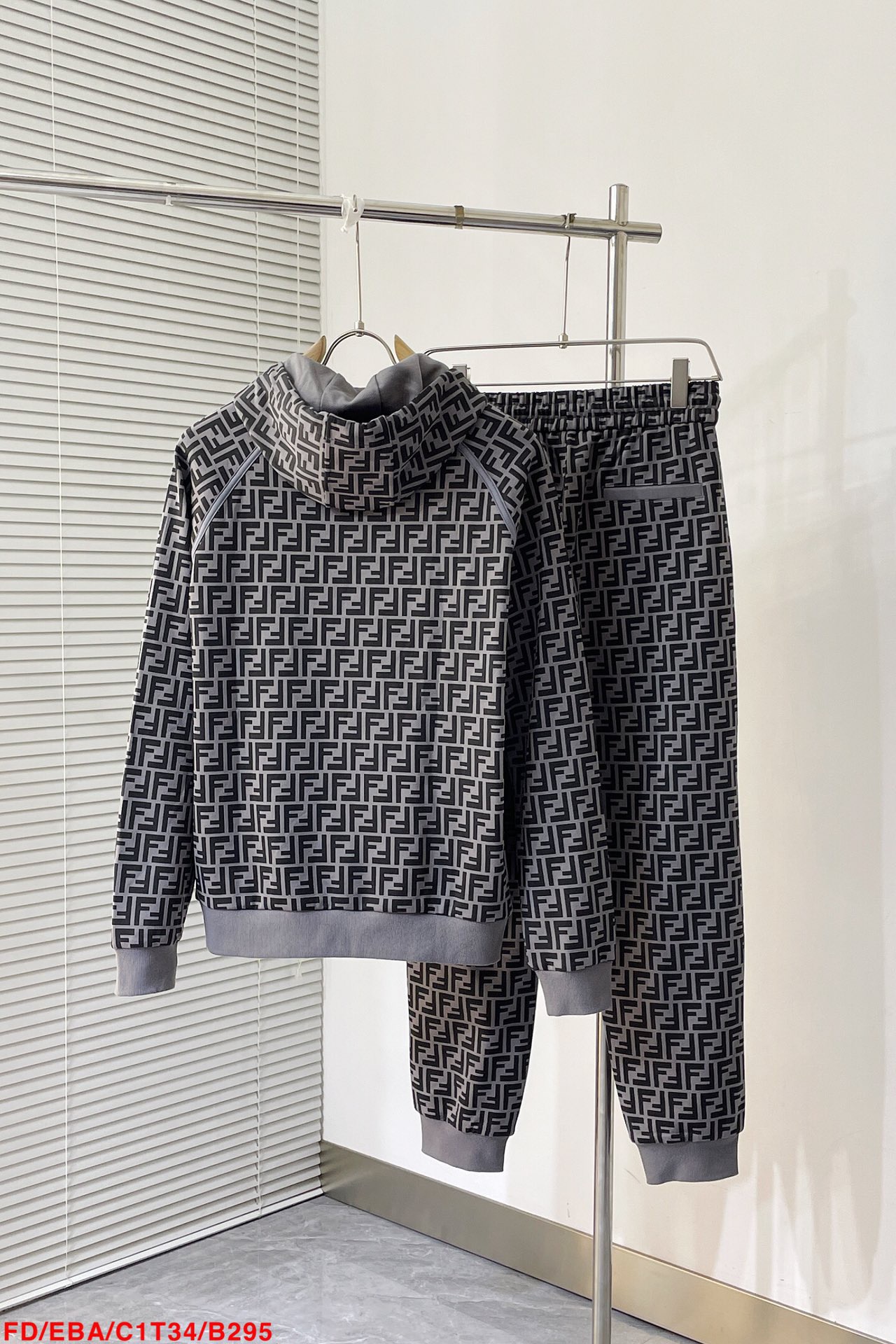 Men suits Top Quality