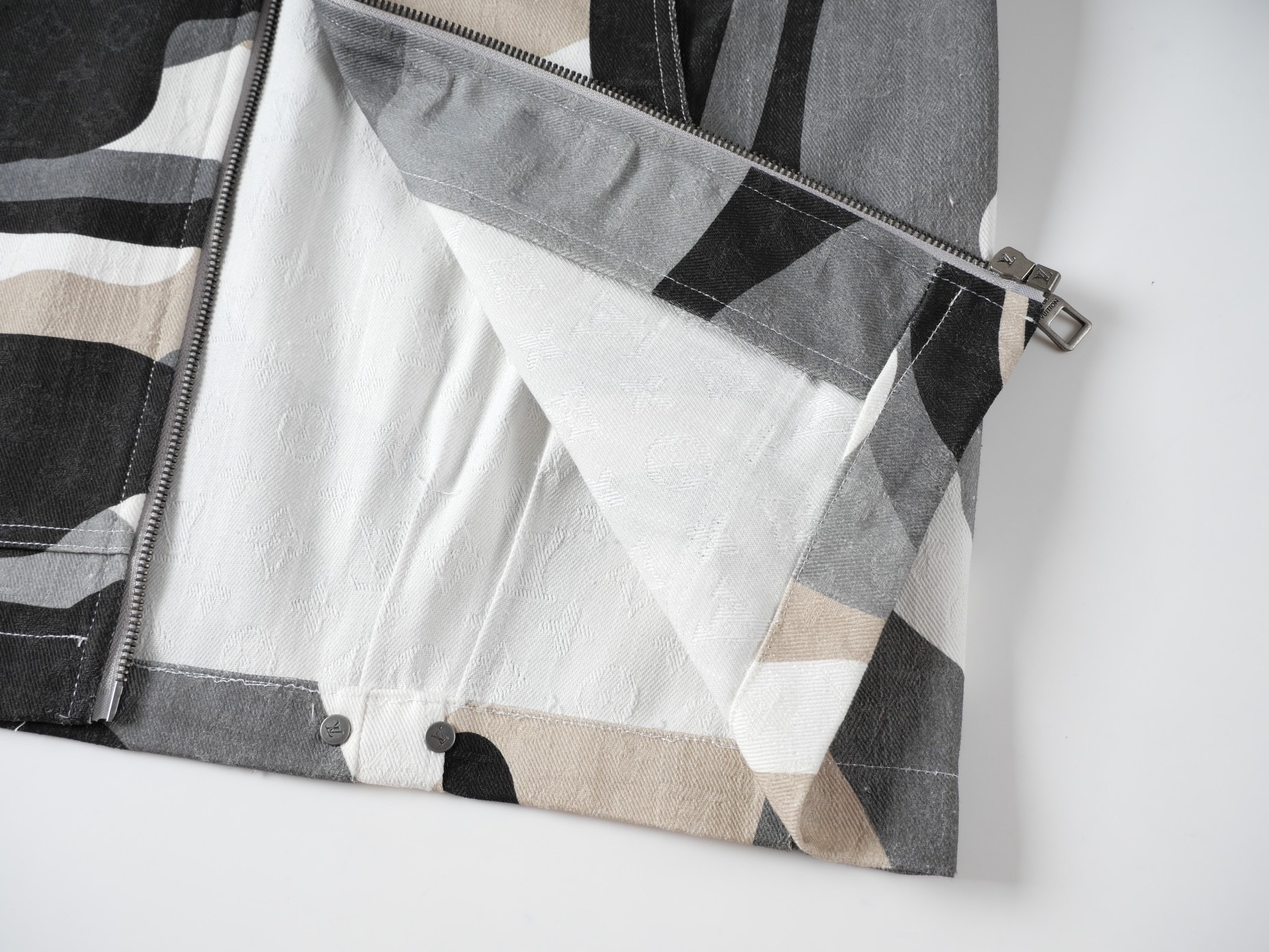 Men Jacket/Sweater Top Quality