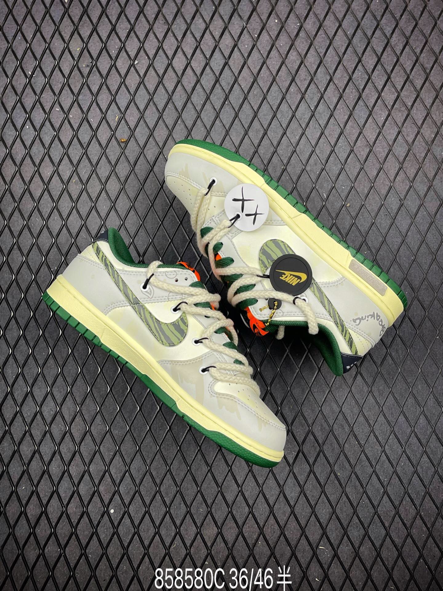 Men Wonen Top quality Nike SB Dunk Low