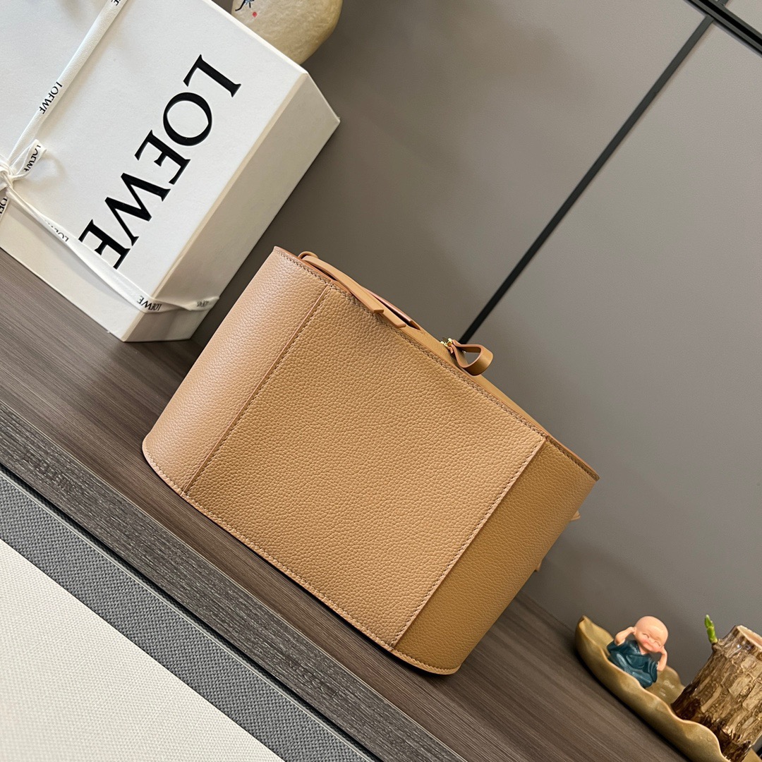 L*oewe Bag 652235 Top Quality