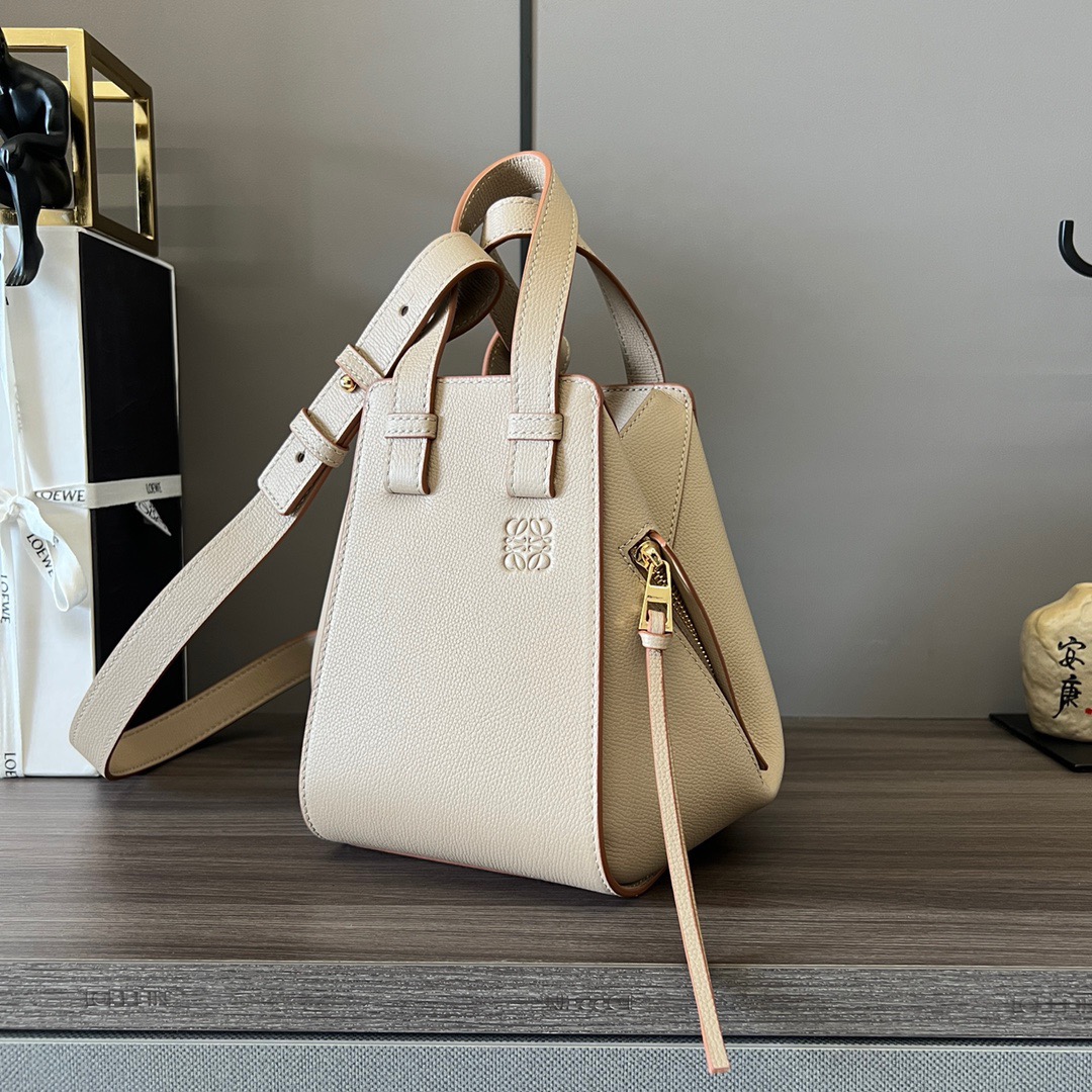 L*oewe Bag 652235 Top Quality