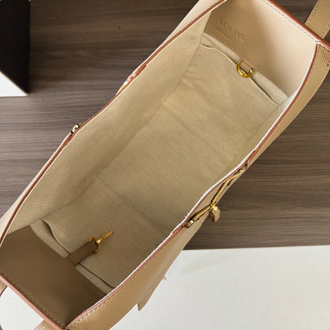 L*oewe Bag 652235 Top Quality