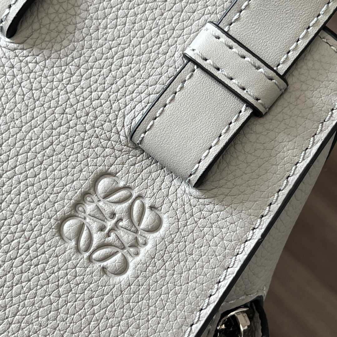 L*oewe Bag 652235 Top Quality