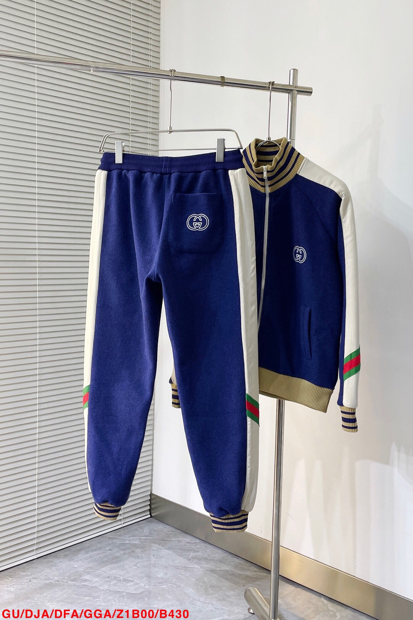 Men suits Top Quality