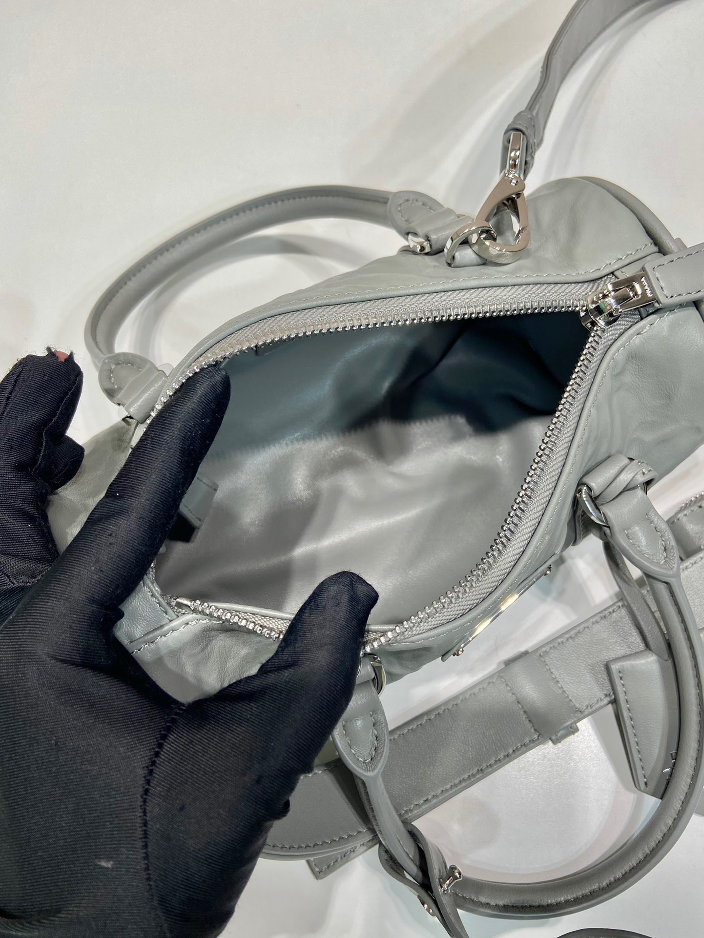 P*rada Bag Top Quality