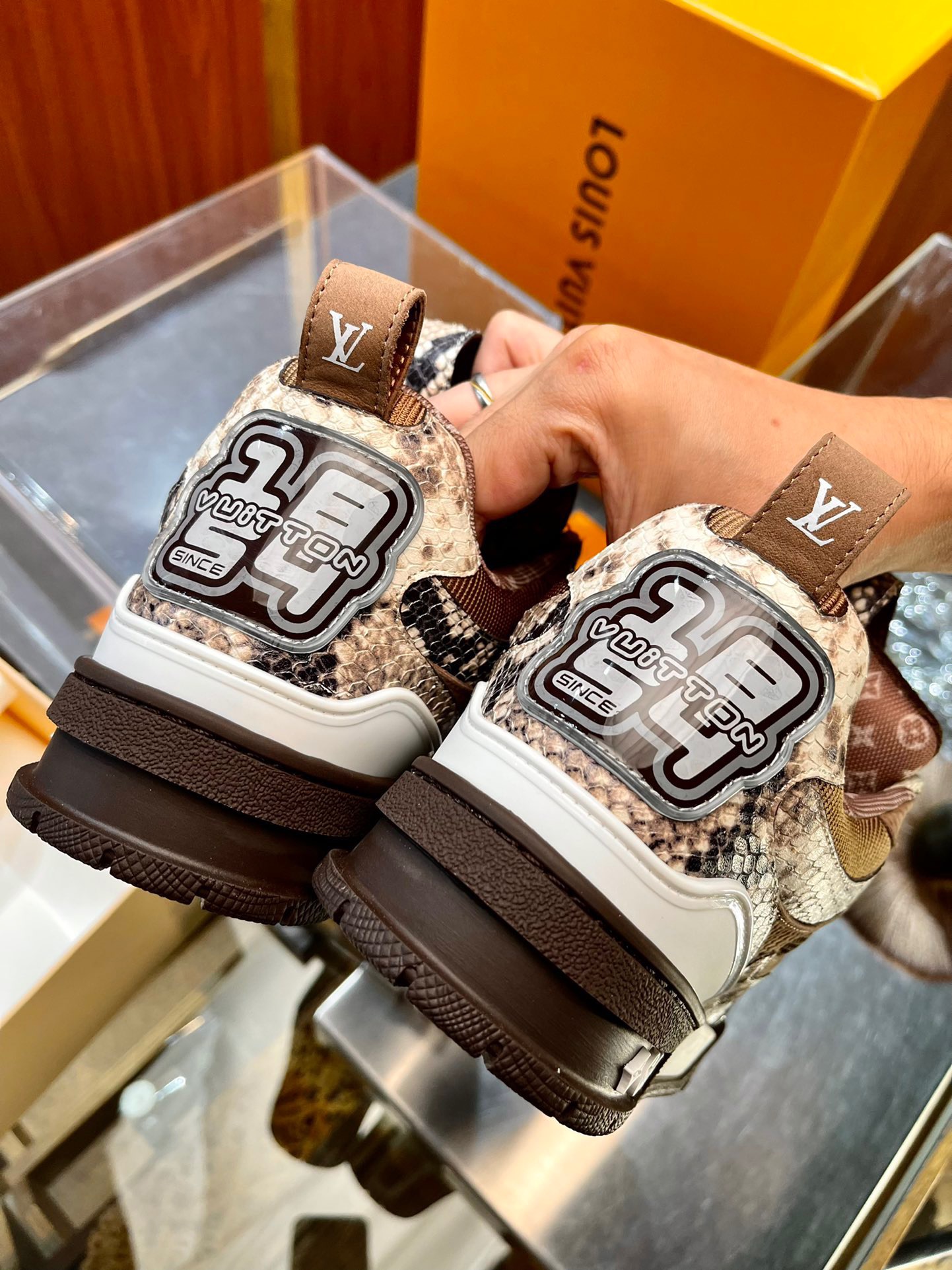 Men Women L*ouis V*uitton Top Sneaker