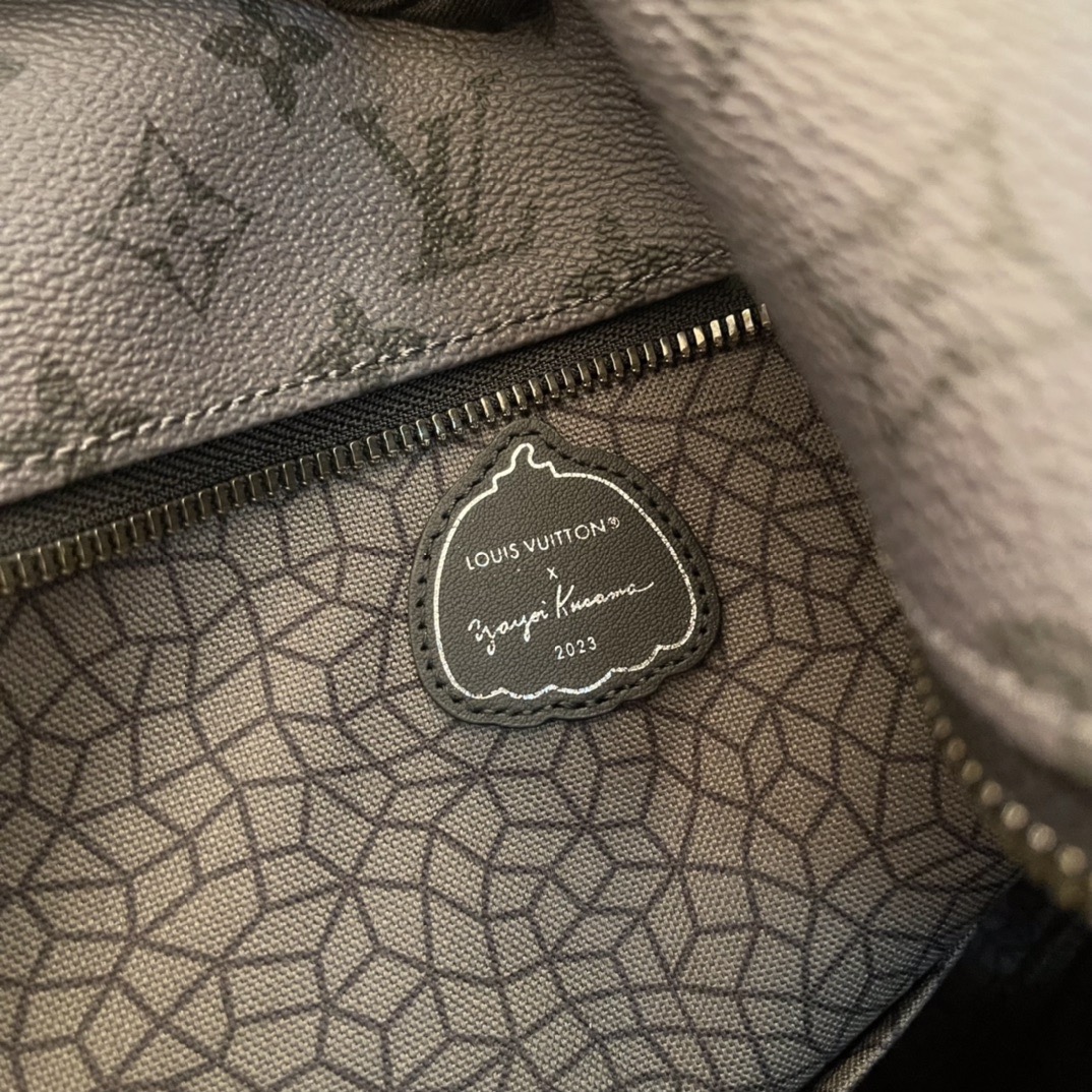 L*ouis V*uitton Top Bag