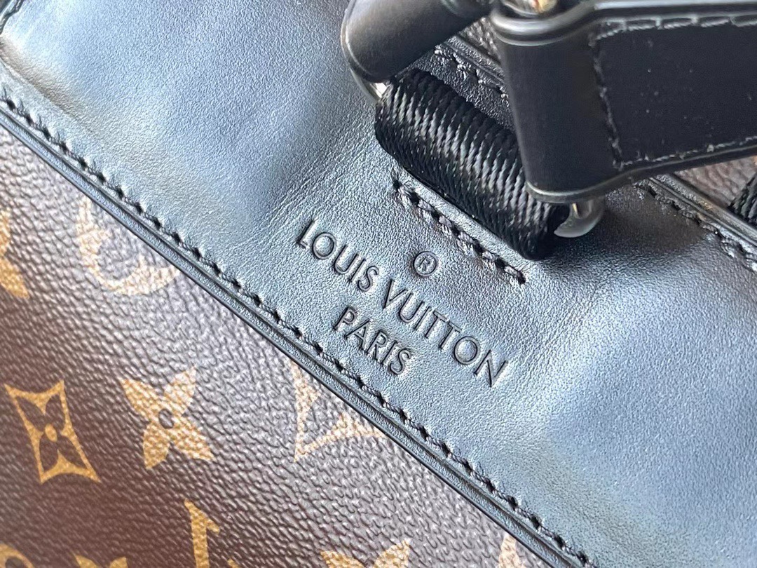 L*ouis V*uitton Top Bag