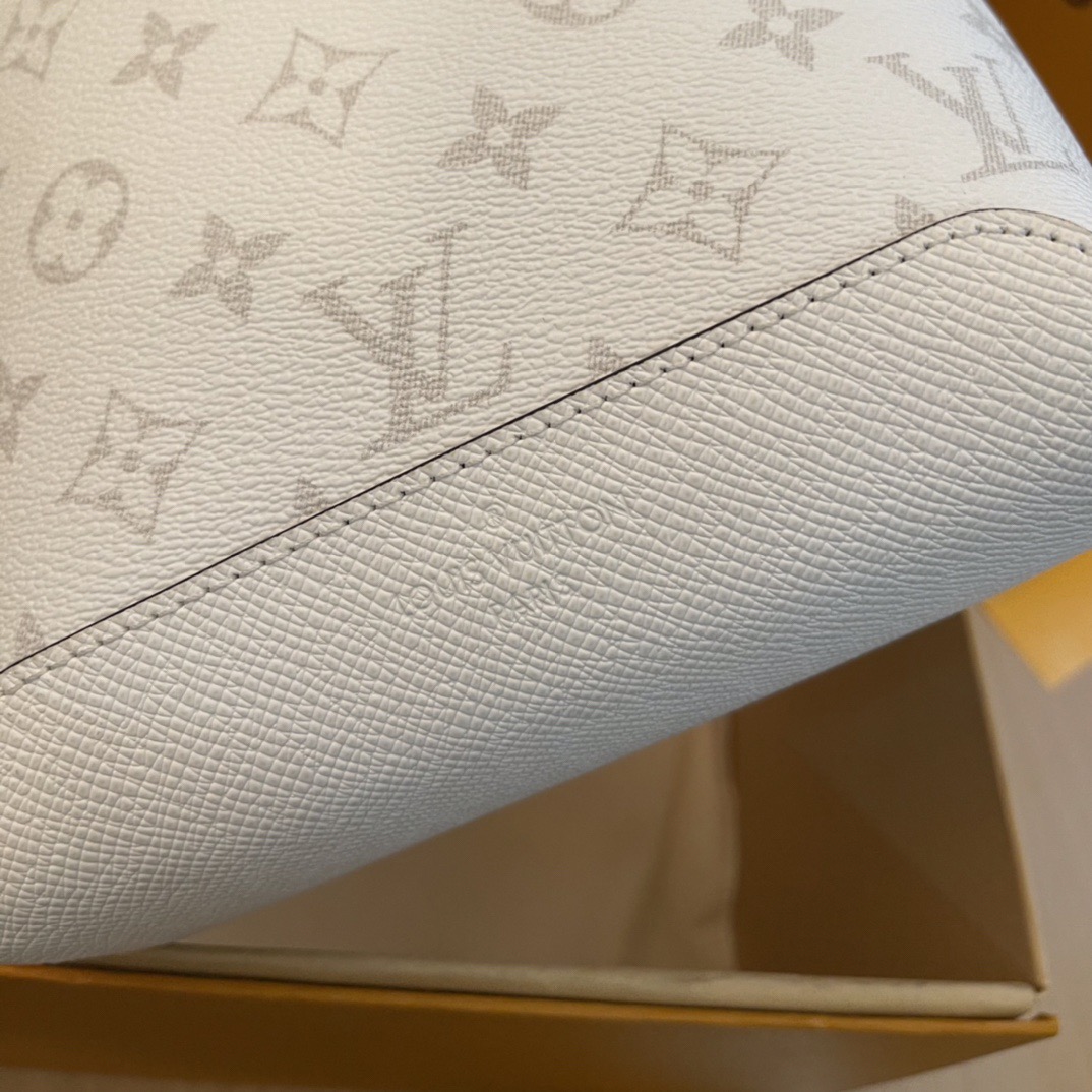 L*ouis V*uitton Top Bag