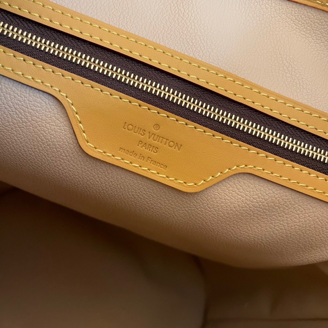 L*ouis V*uitton Top Bag