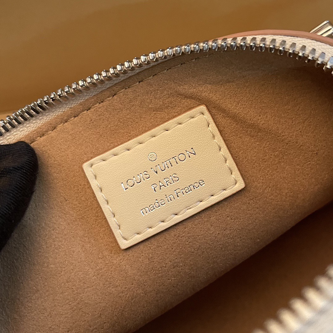 L*ouis V*uitton Top Bag