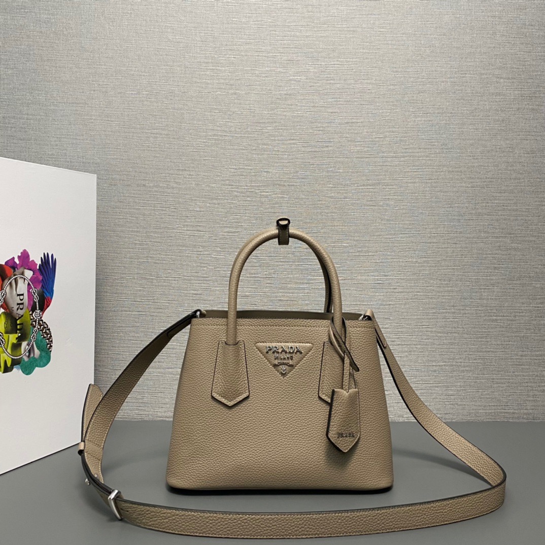P*rada Bag Top Quality