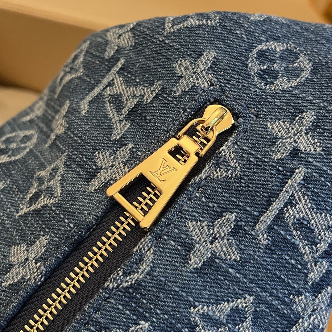 L*ouis V*uitton Top Bag