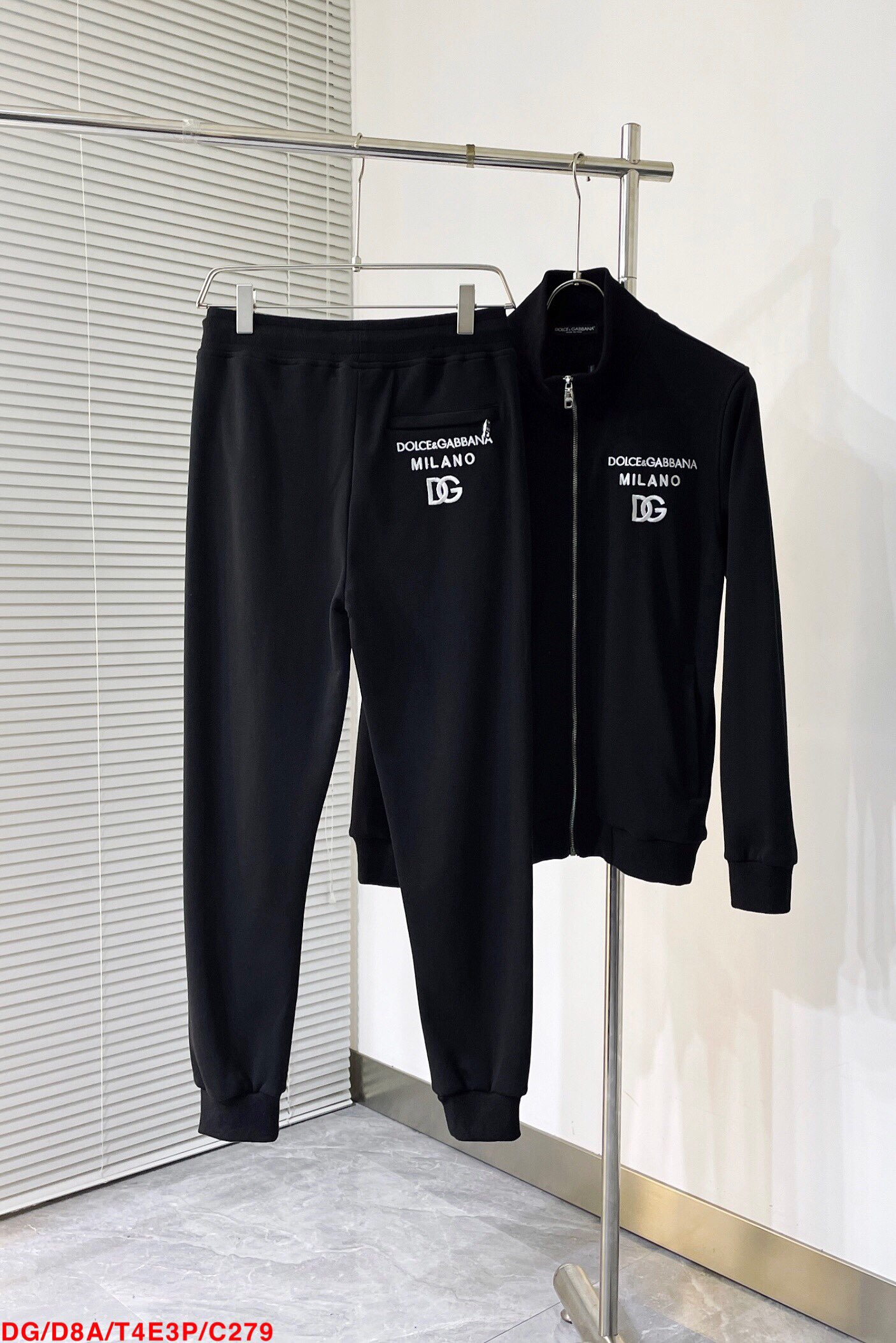 Men suits Top Quality