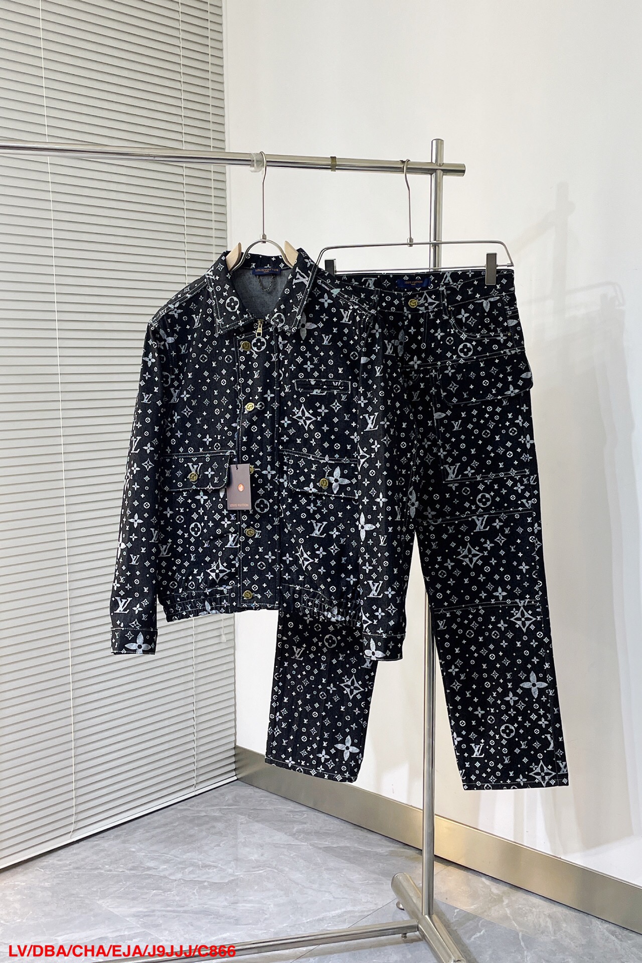 Men suits Top Quality