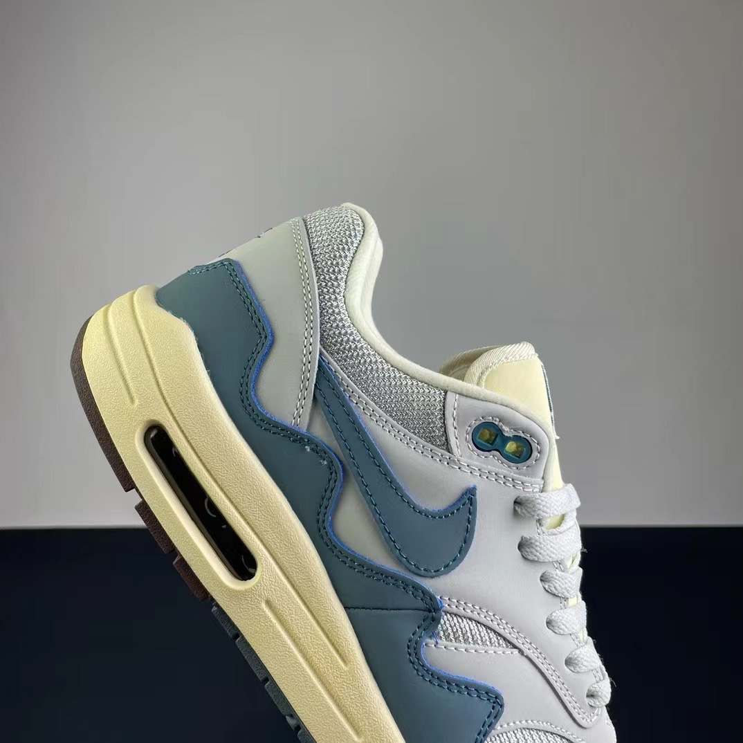 Nike Air Max+P*atta ）