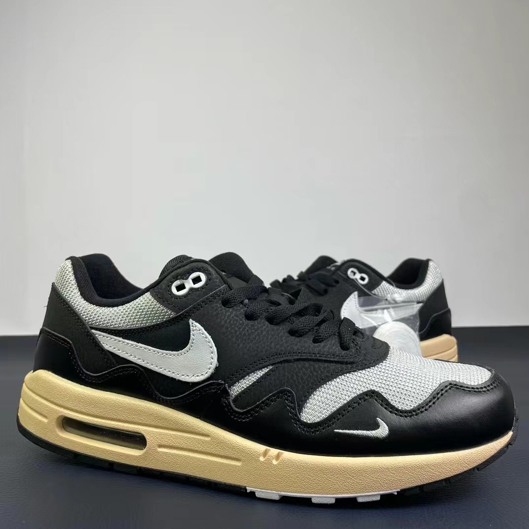 Nike Air Max+P*atta ）