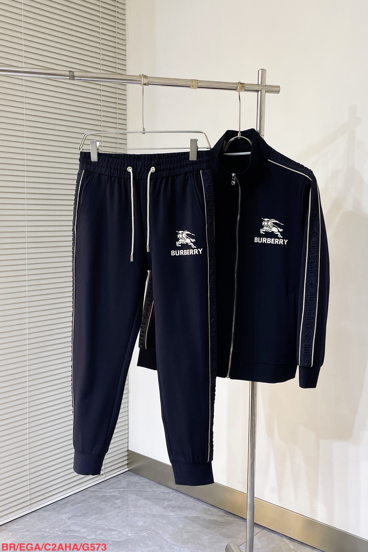 Men suits Top Quality