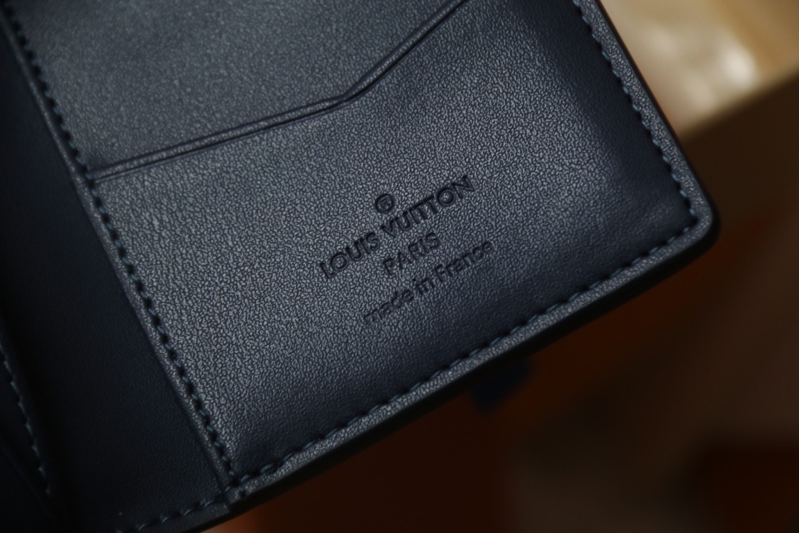 L*ouis V*uitton Top Bag