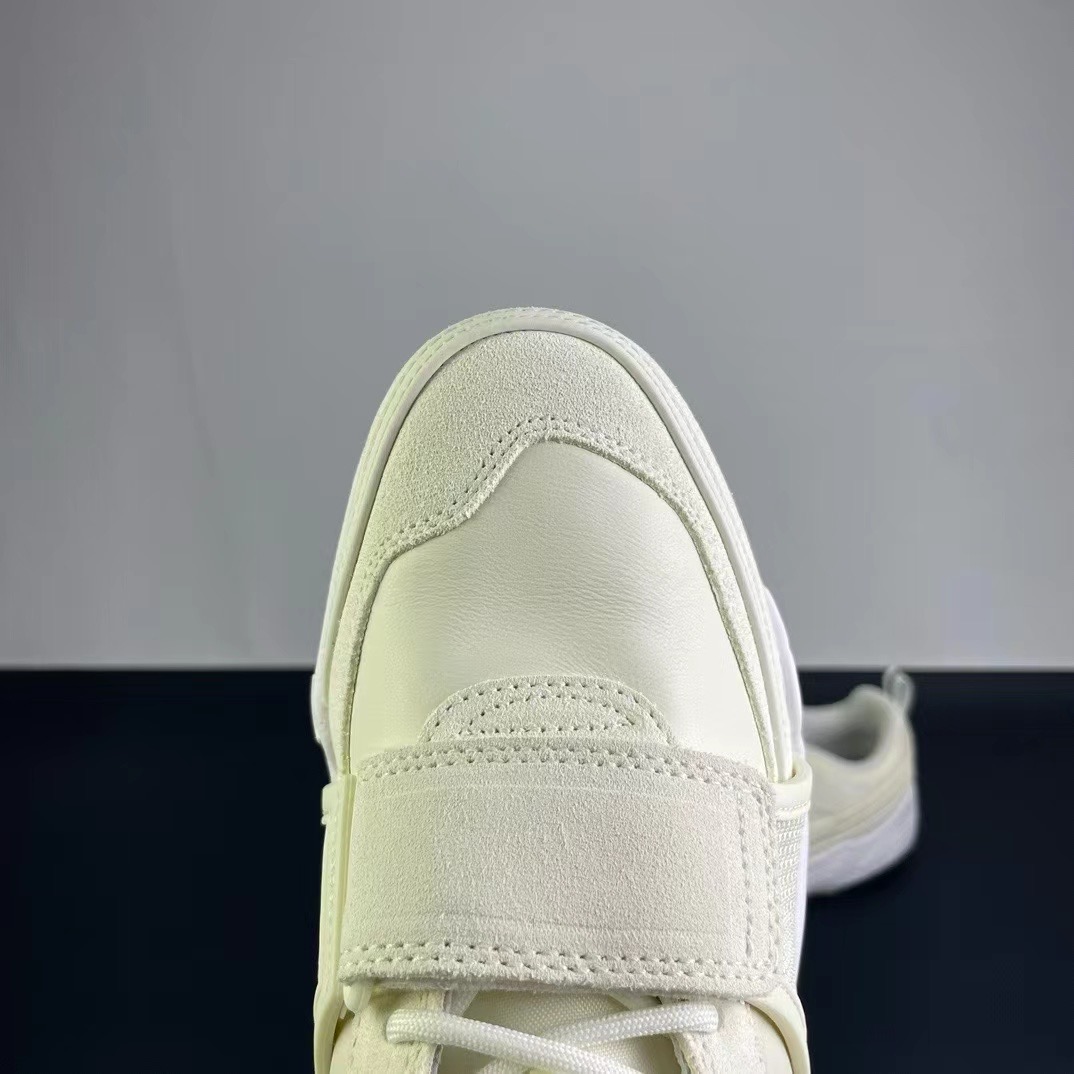 T*ravis Scott+ Nike -A-don