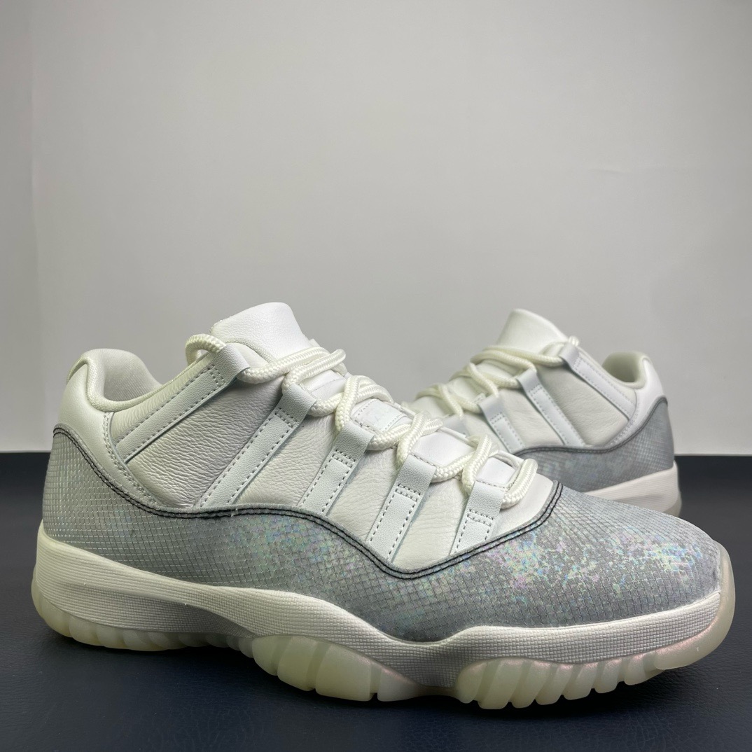 NIKE Air Jordan 11（）