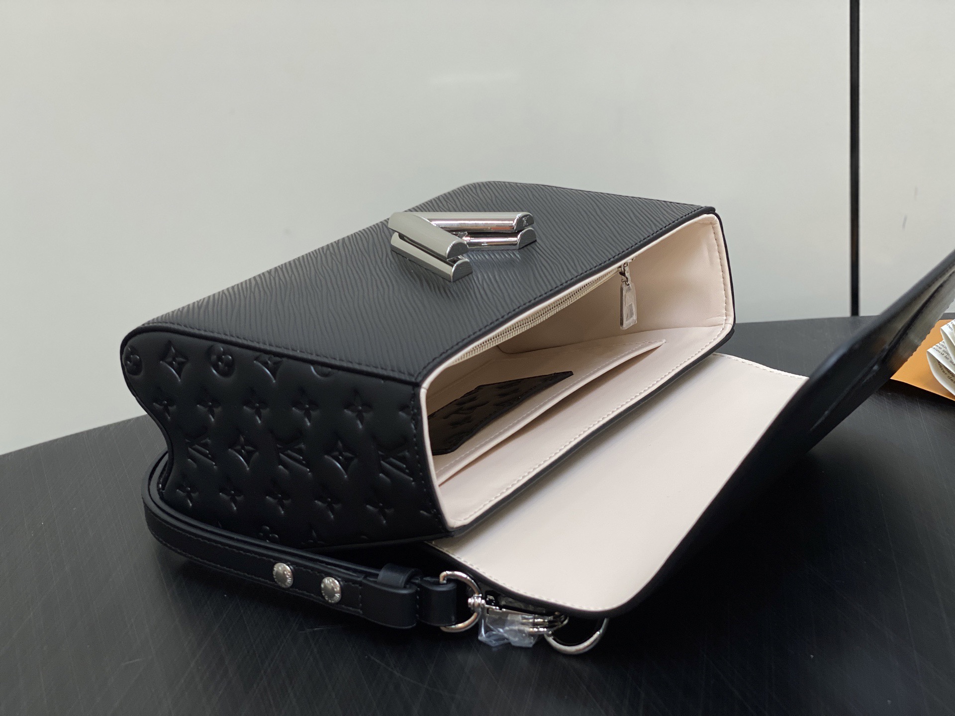 L*ouis V*uitton Top Bag