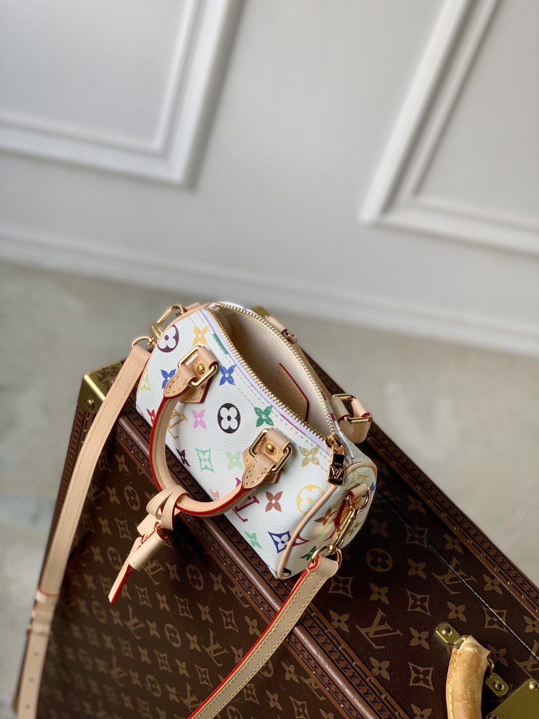 L*ouis V*uitton Top Bag