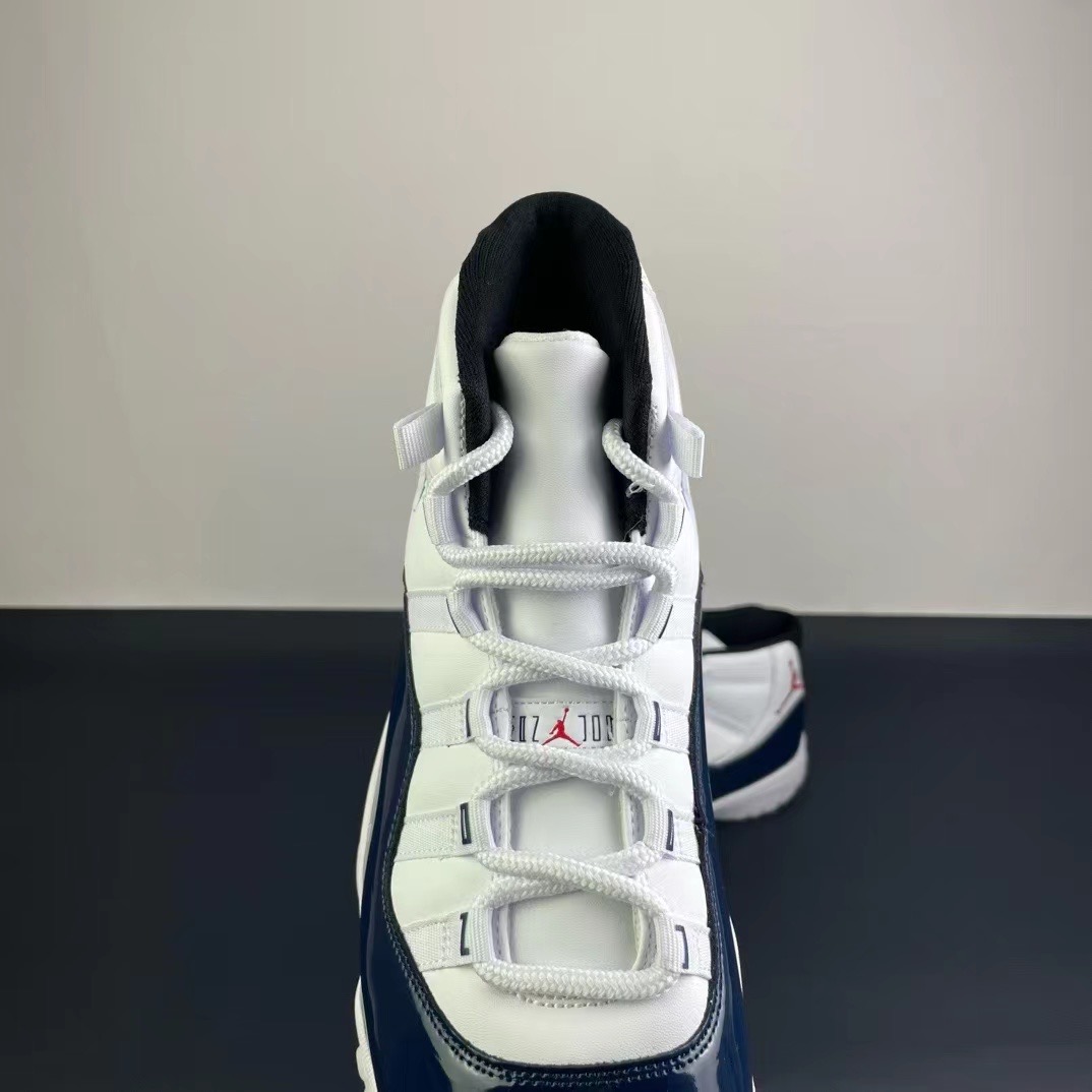 NIKE Air Jordan 11（）