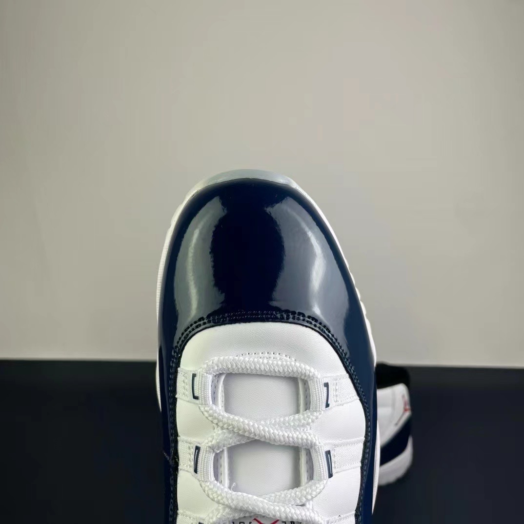 NIKE Air Jordan 11（）