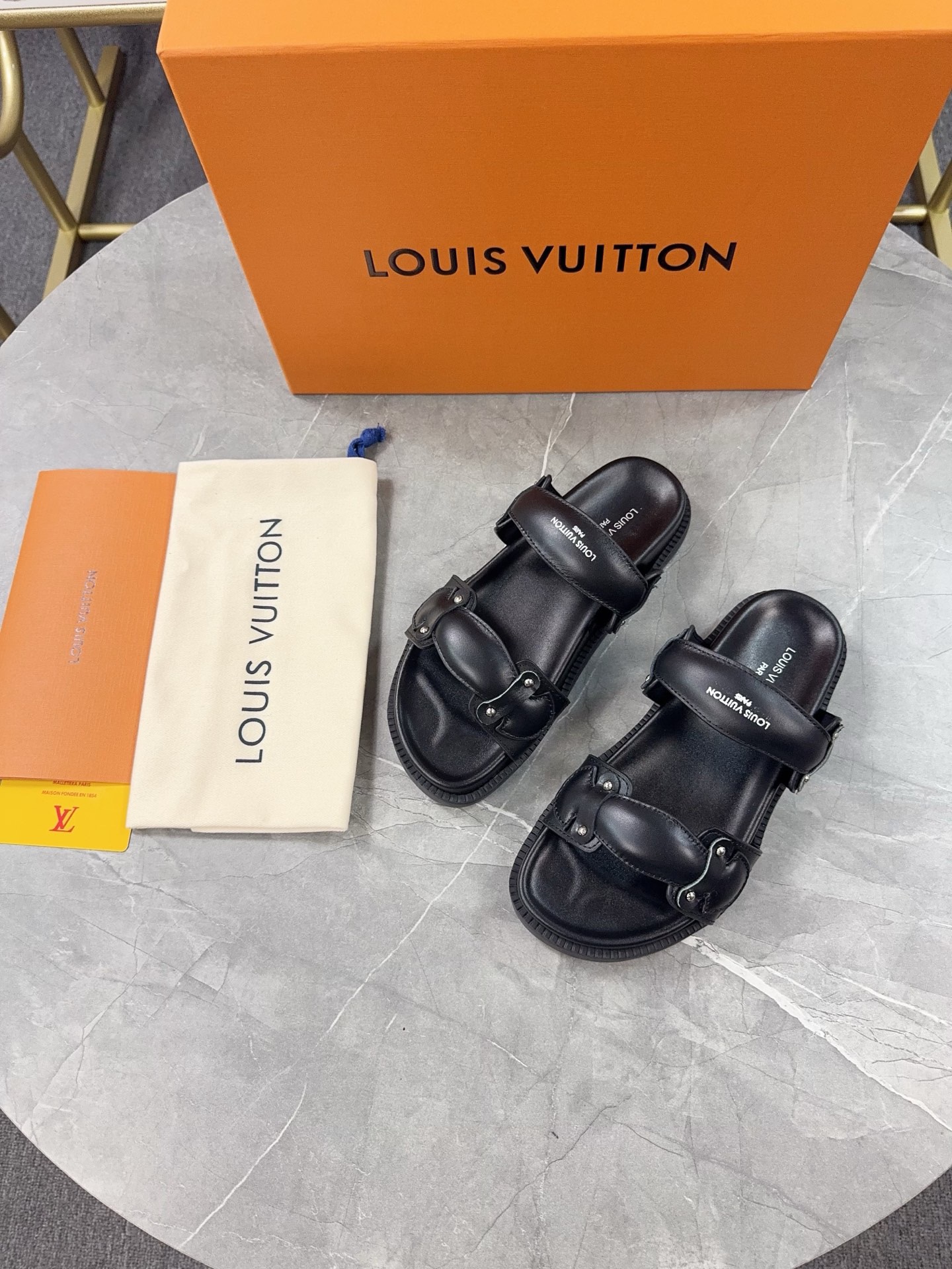 Women L*ouis V*uitton Top Sandals