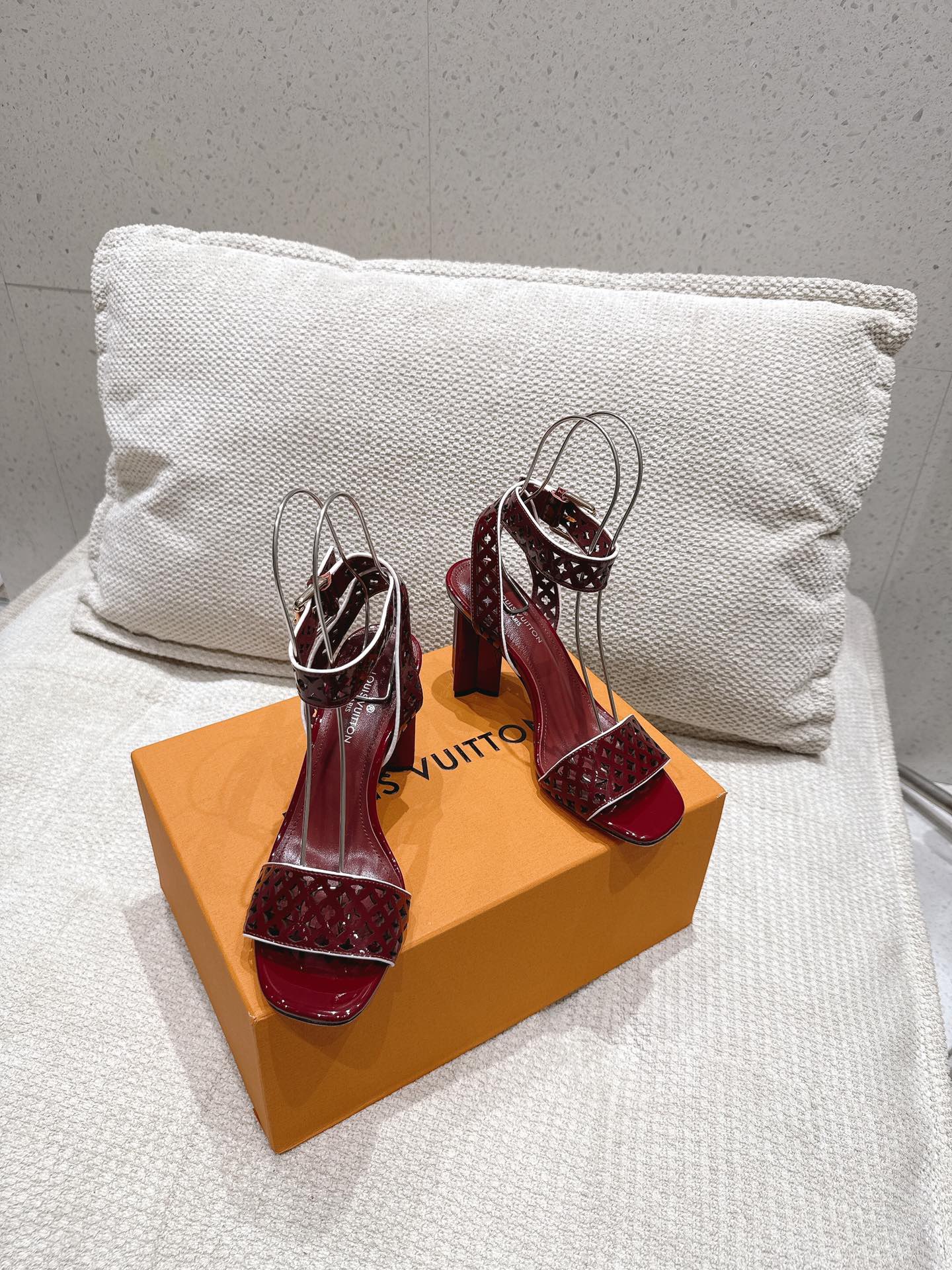 Women L*ouis V*uitton Top Sandals