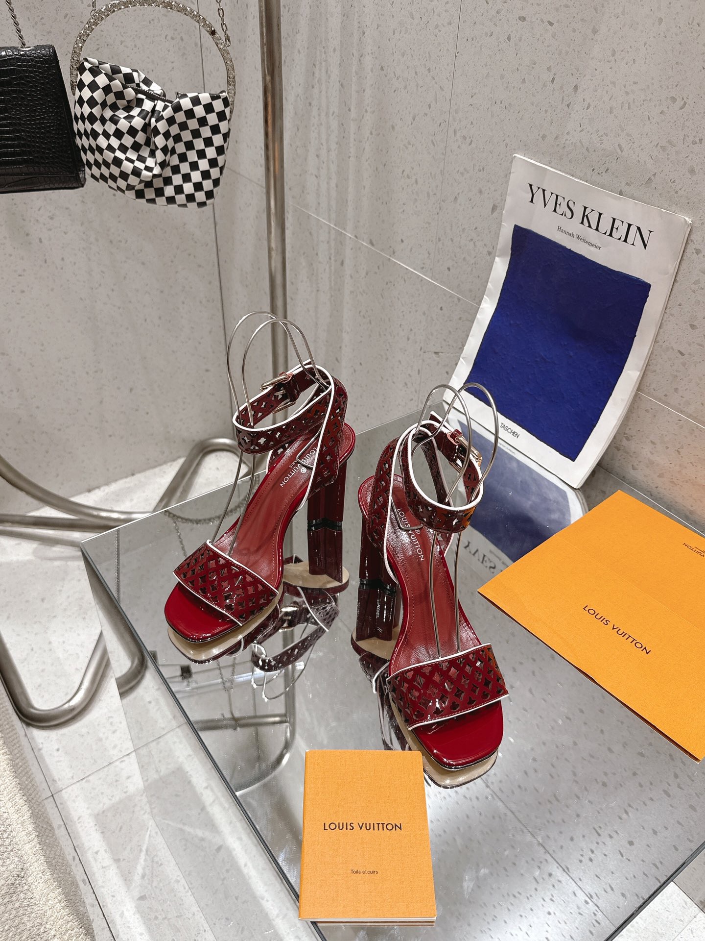 Women L*ouis V*uitton Top Sandals