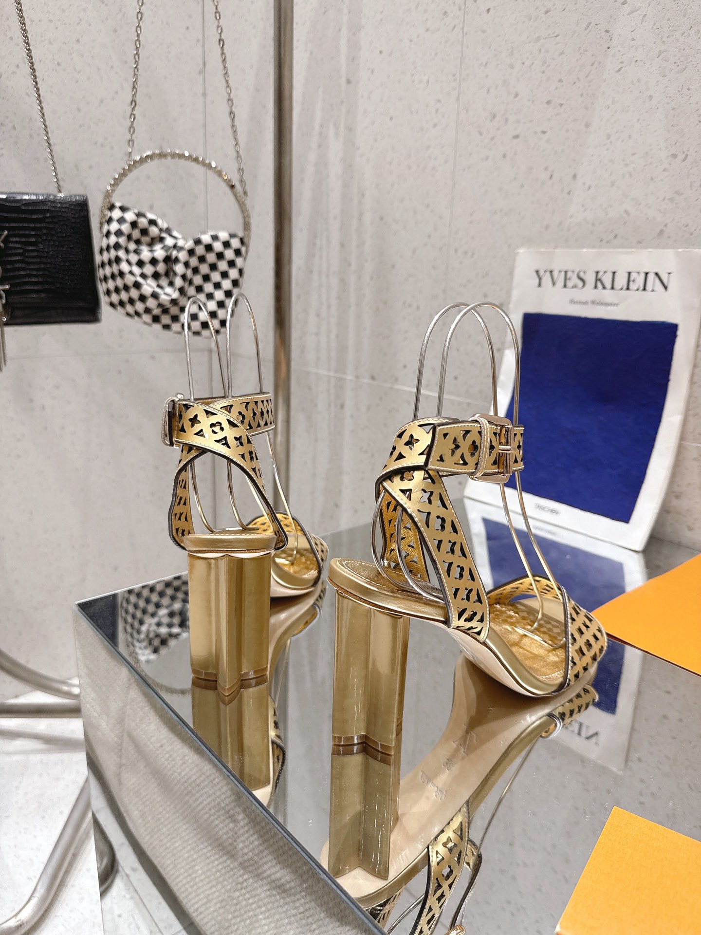 Women L*ouis V*uitton Top Sandals