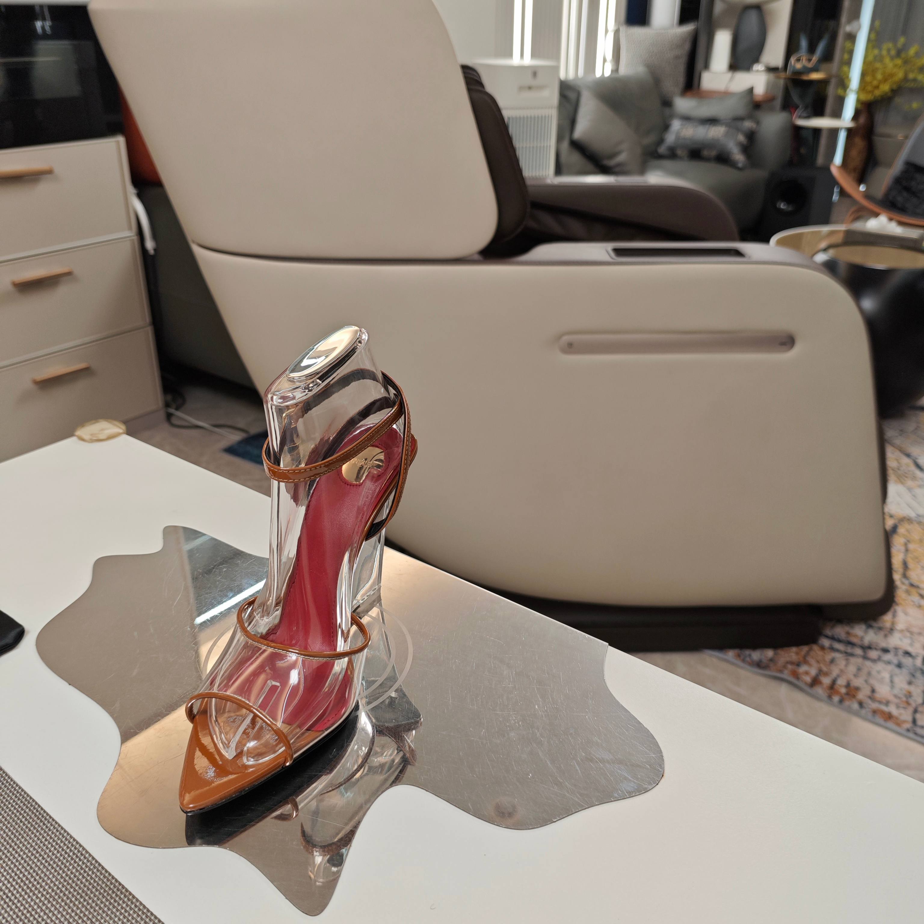 Women Y*SL Top Pumps