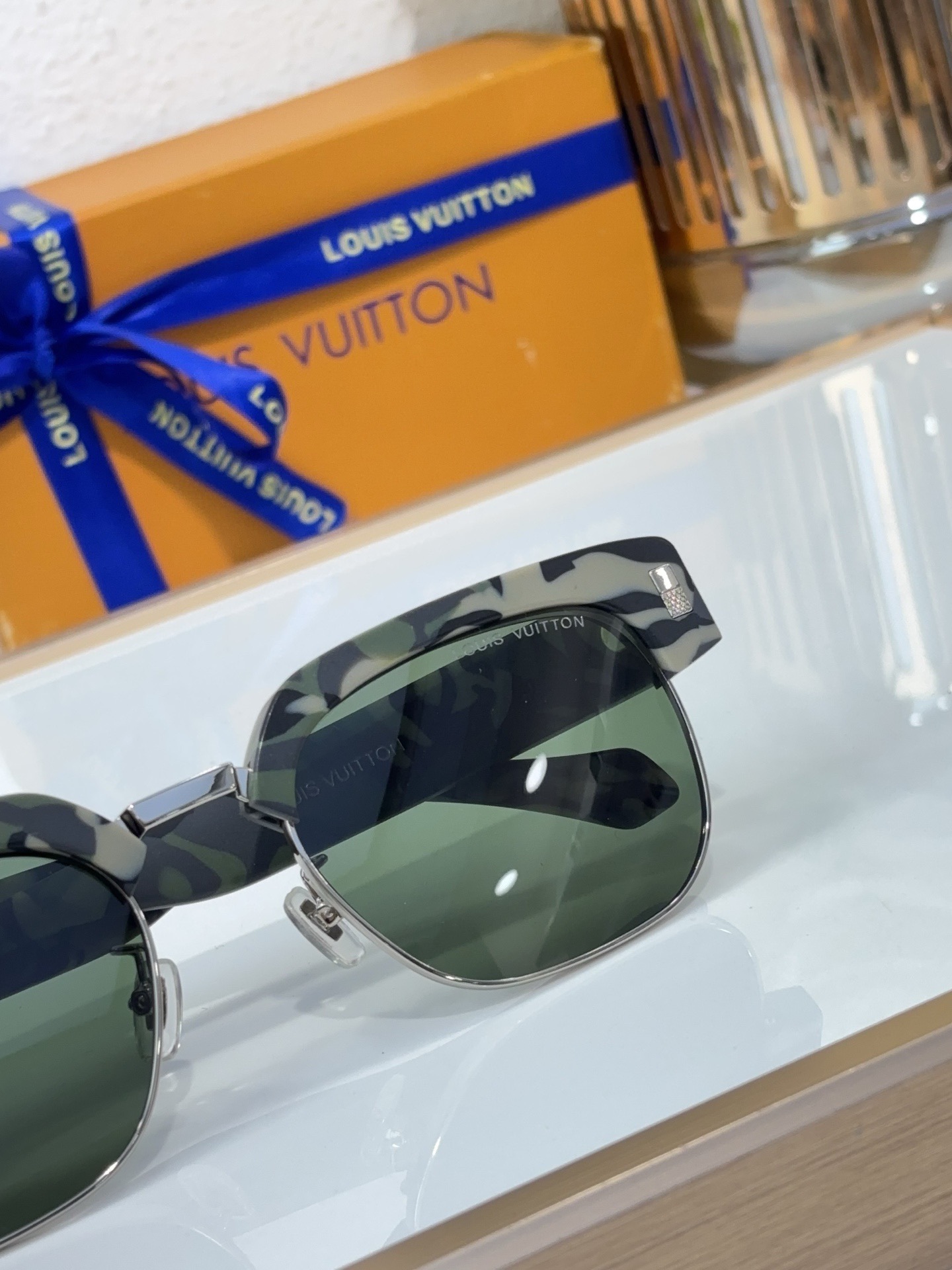 Top Quality L*ouis V*uitton Glasses