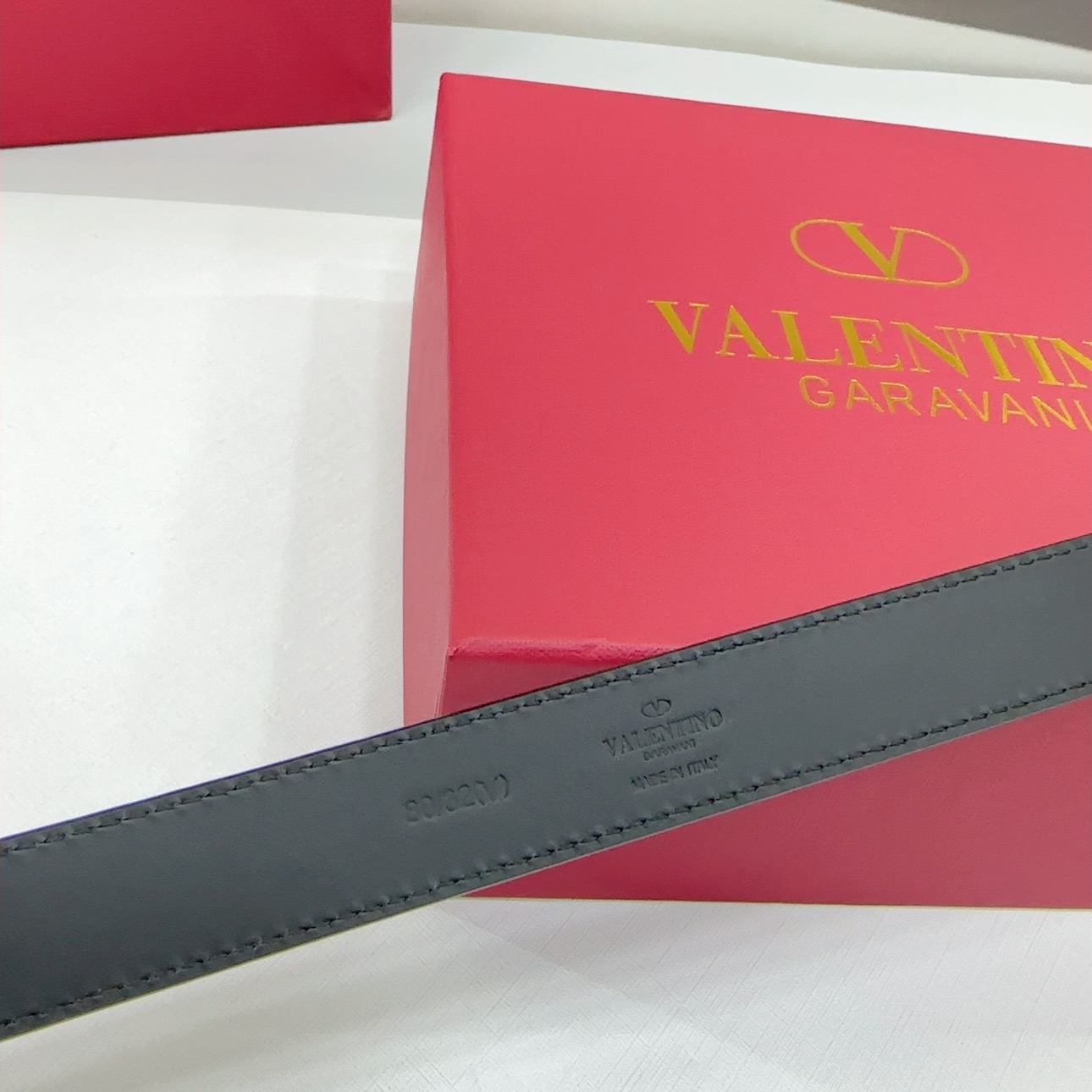 V*alentino Belts Top Quality