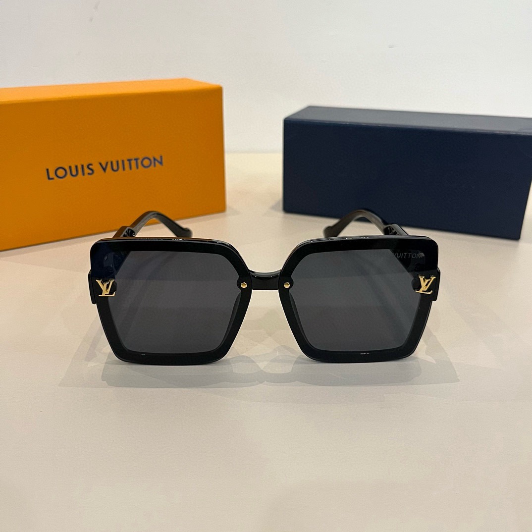 L*ouis V*uitton Glasses