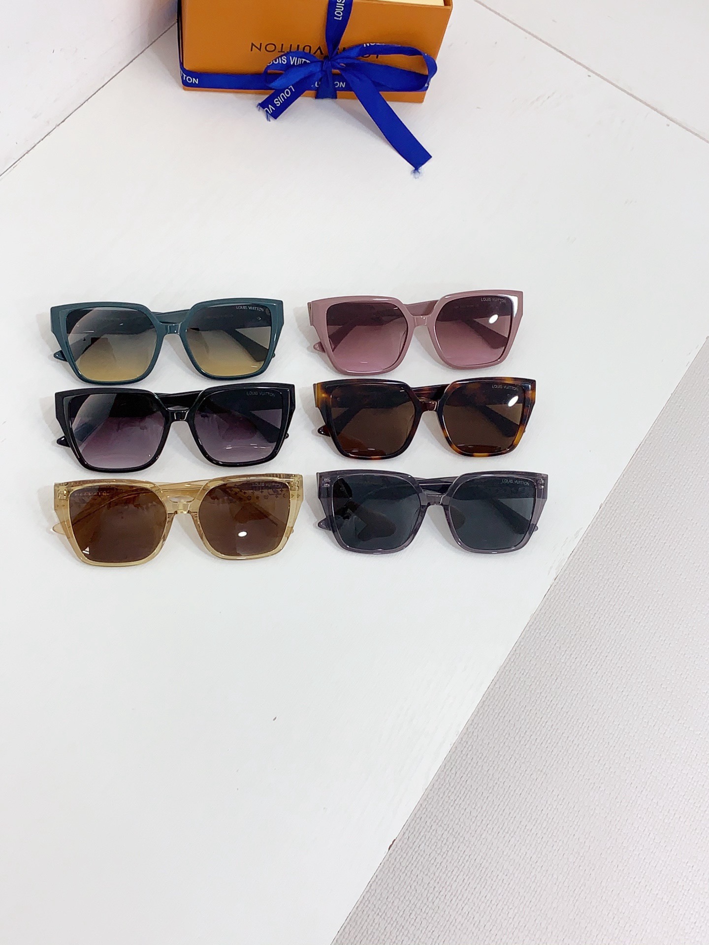 L*ouis V*uitton Glasses