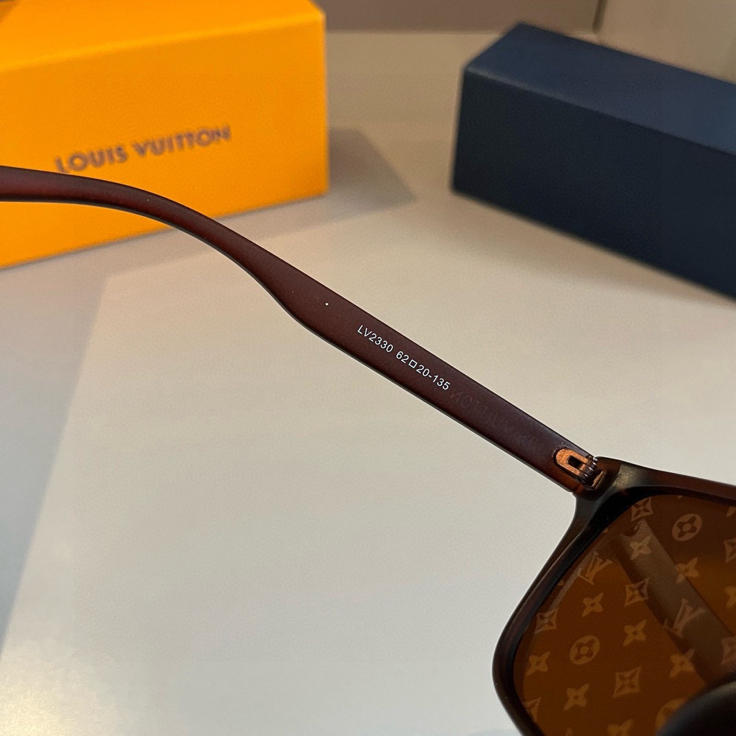 L*ouis V*uitton Glasses