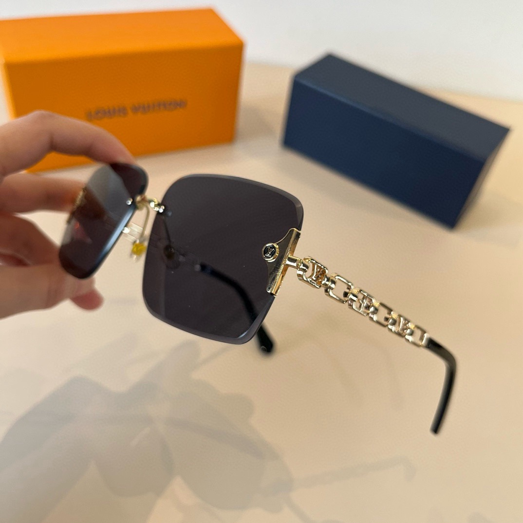 L*ouis V*uitton Glasses