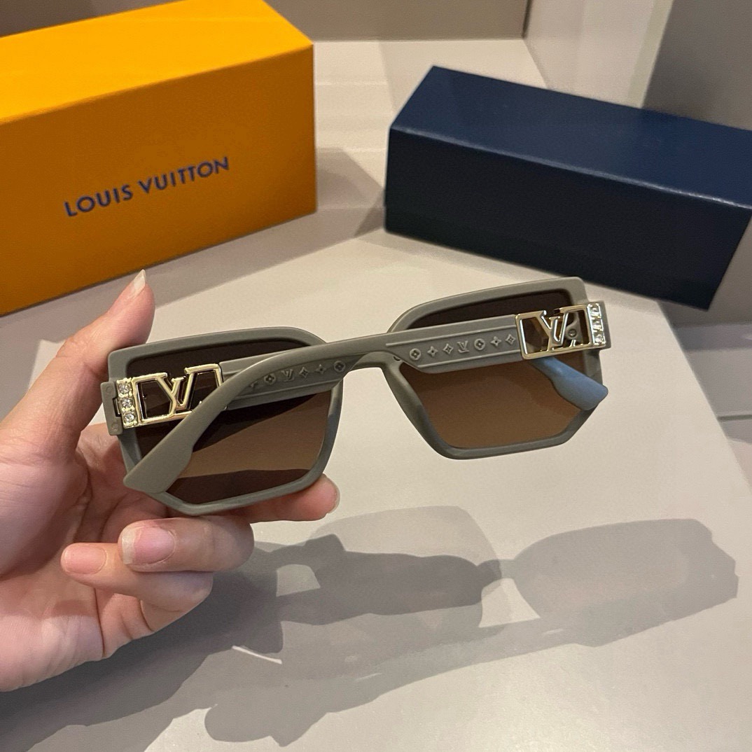 L*ouis V*uitton Glasses