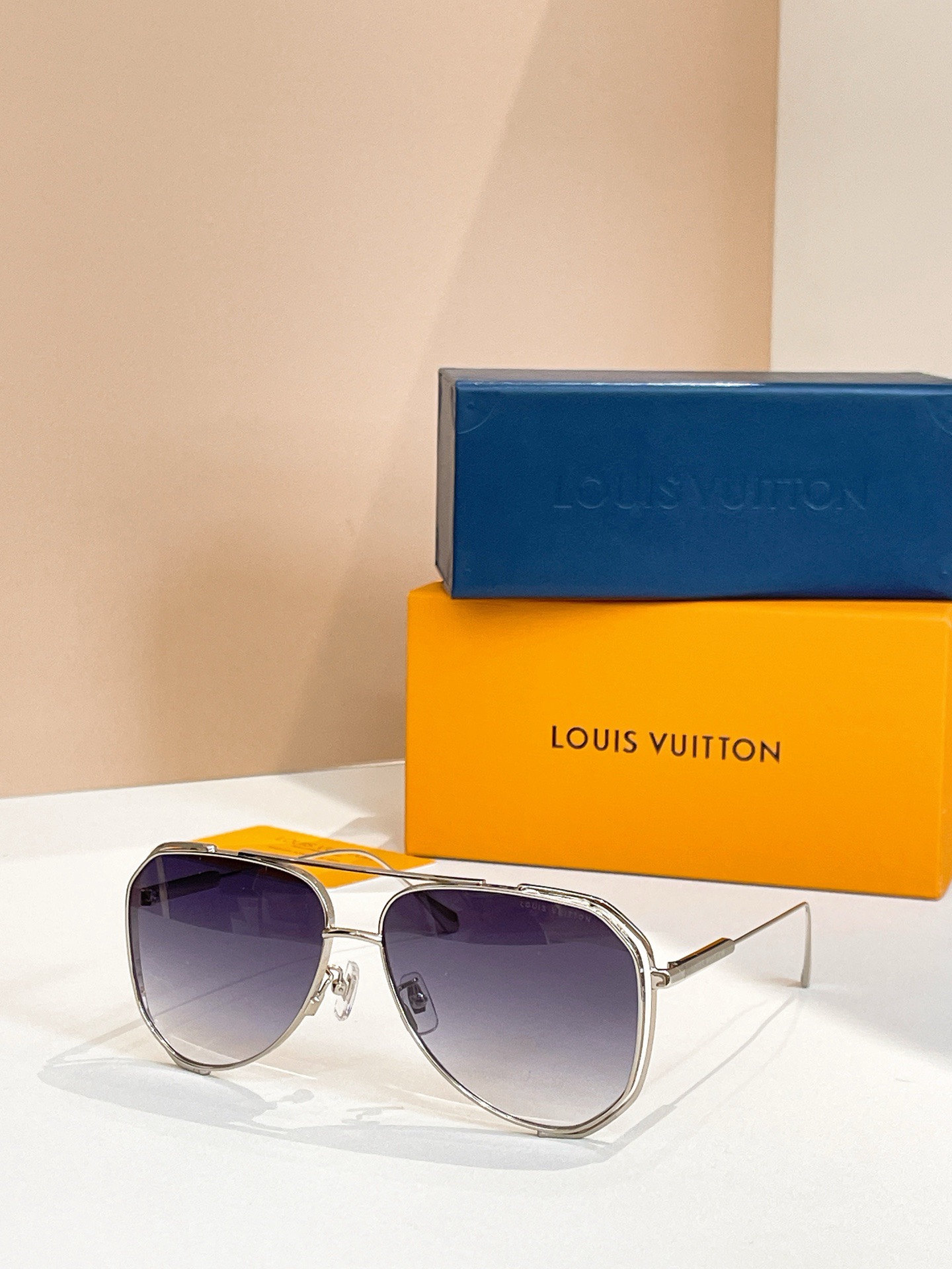 L*ouis V*uitton Glasses