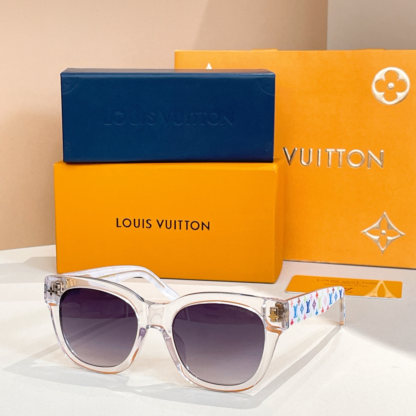 L*ouis V*uitton Glasses