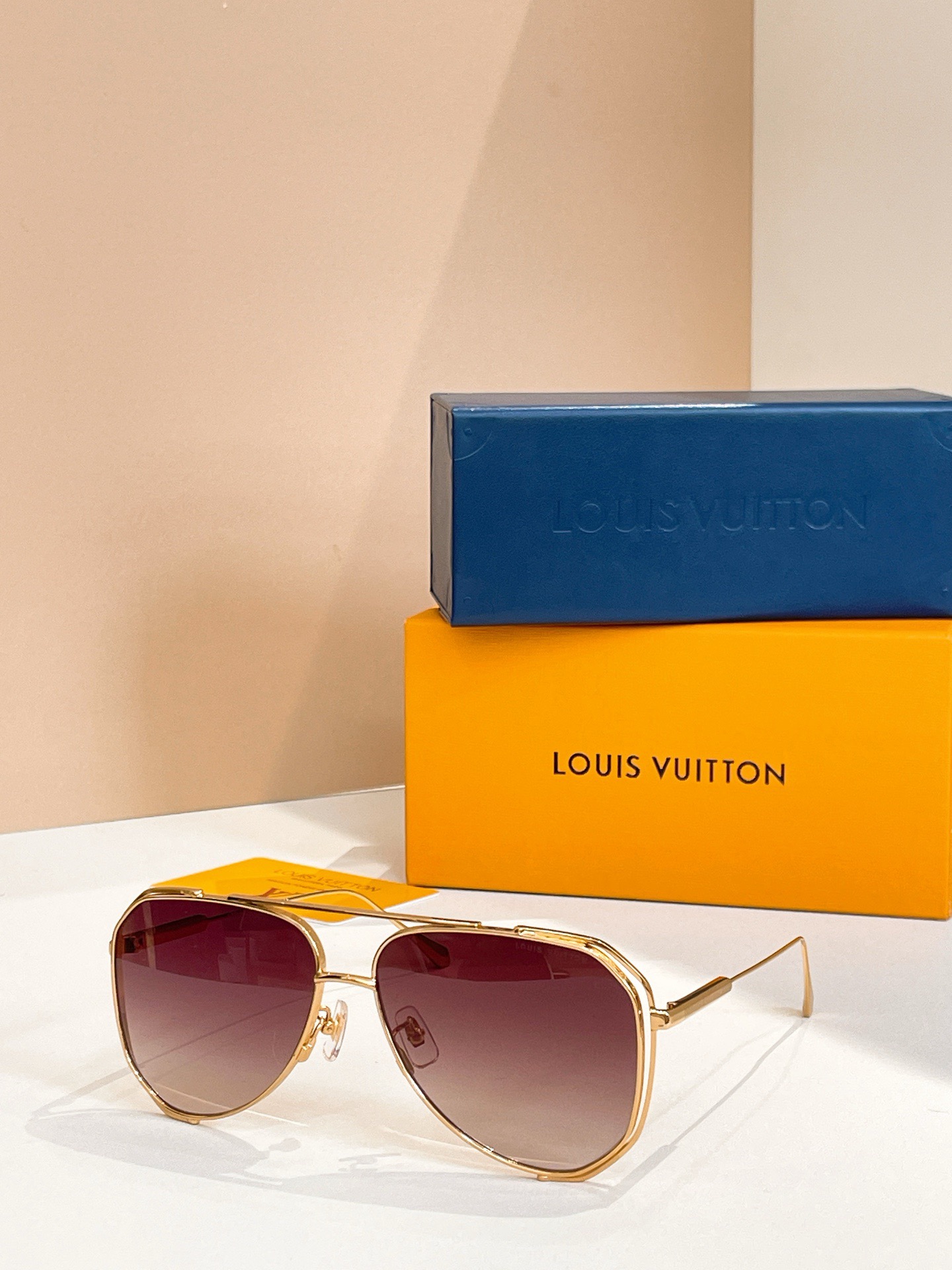 L*ouis V*uitton Glasses