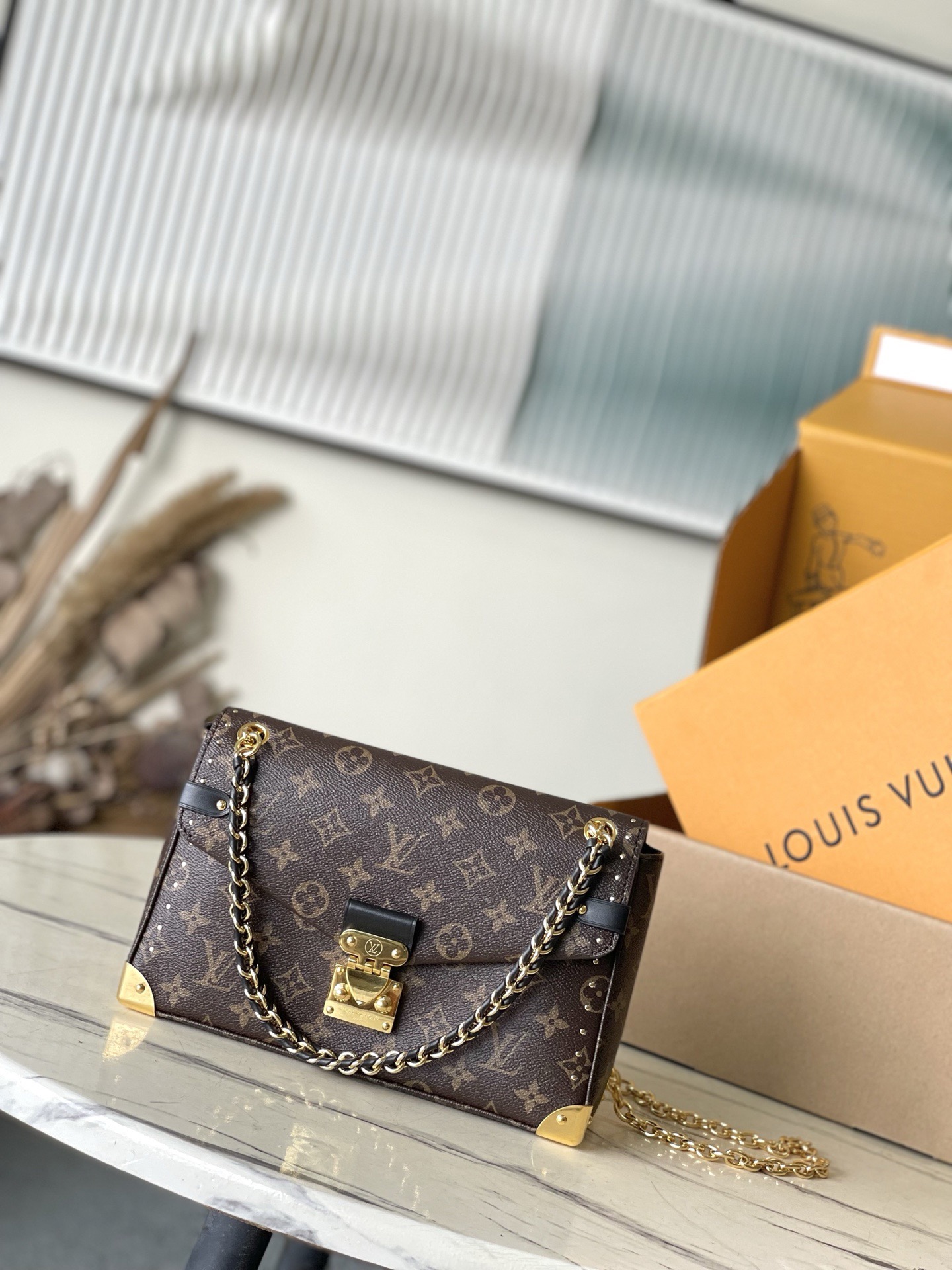 L*ouis V*uitton Top Bag