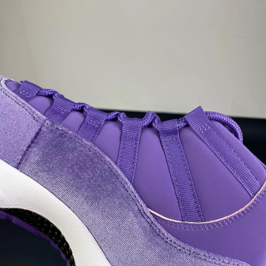 NIKE Air Jordan 11（）