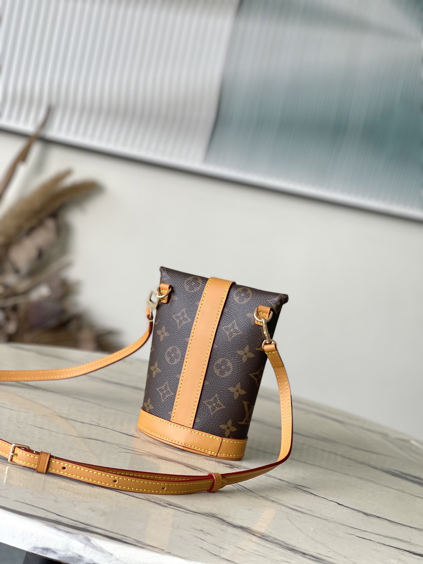 L*ouis V*uitton Top Bag